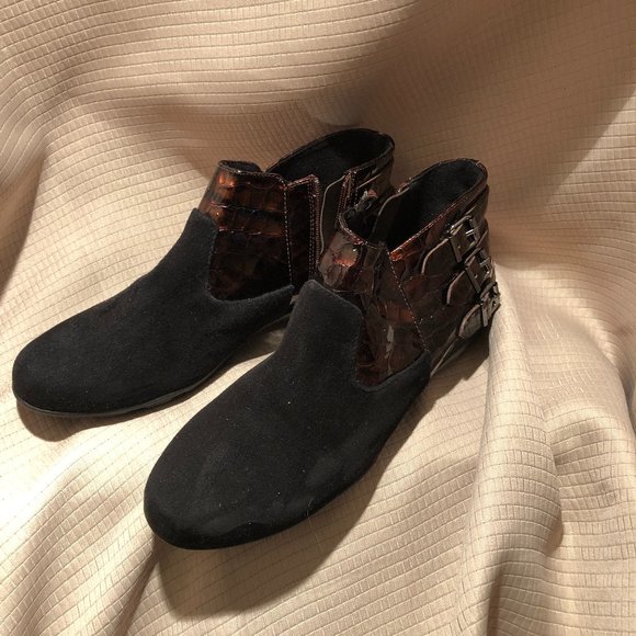 Van Eli Sport bicolored booties, croc embossed 9.5 - Picture 1 of 13